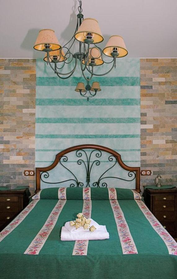 Casa Rural Cristina III Сан-Пабло-де-лос-Монтес Экстерьер фото
